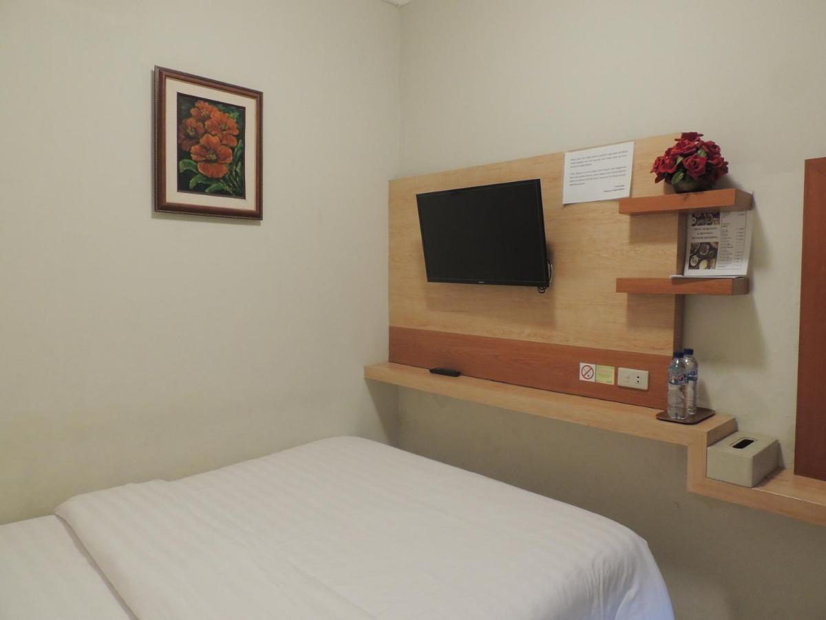 Shabrina Homestay Syariah Kalasan Eksteriør bilde